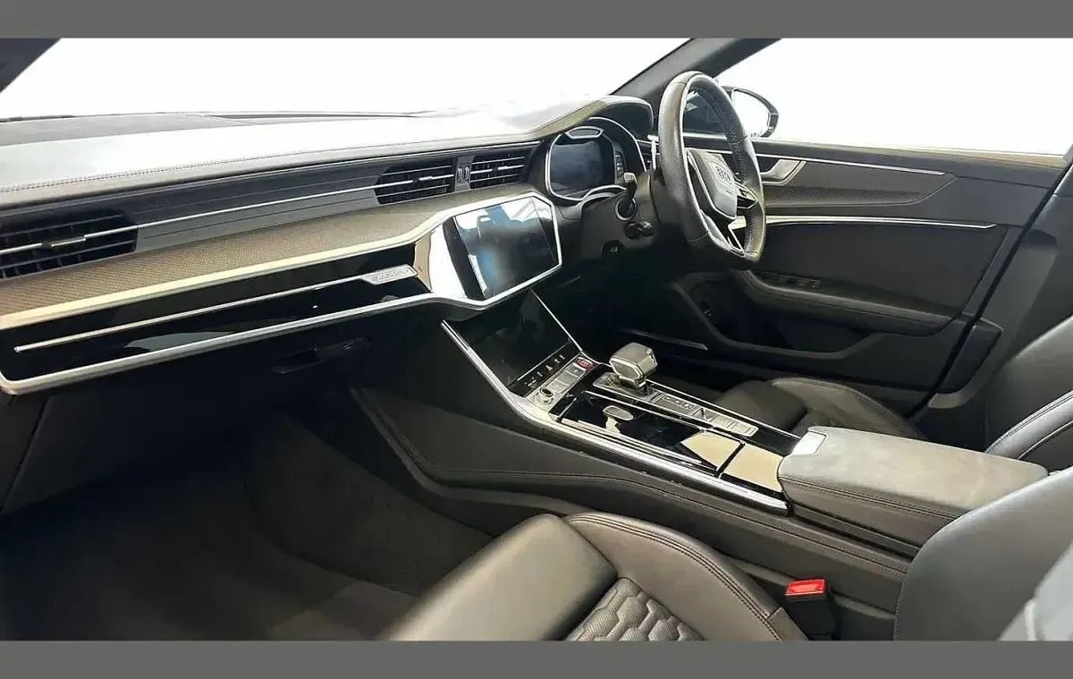 Used Audi RS6 Comfort 591 HP (434 kW) 2020 White Estate
