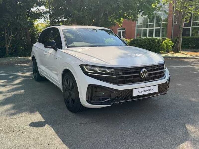 New 2024 VW Touareg Black Edition SUV | £52,995 (Super price) - Image 1/4