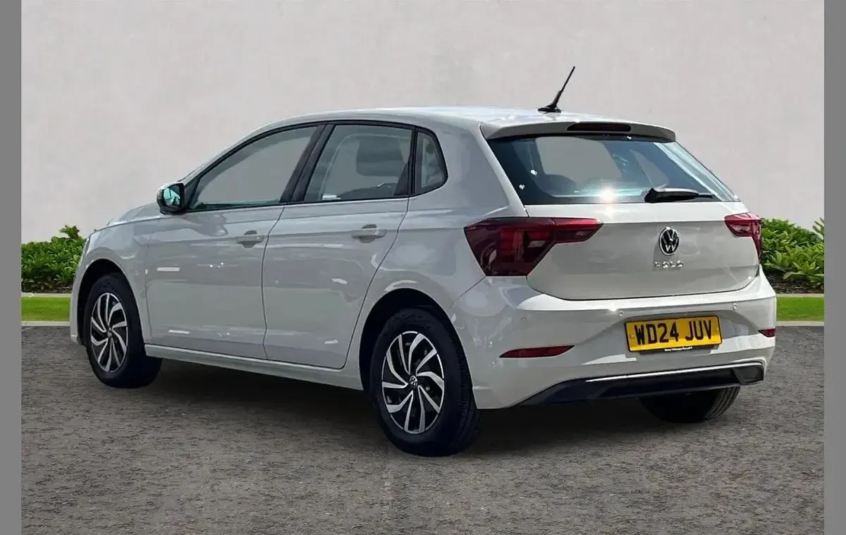 Used VW Polo Life 95 HP (69 kW) 2024 Grey Hatchback