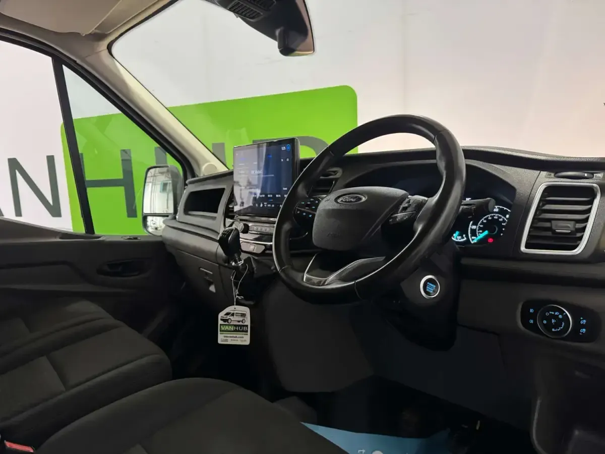 Begagnad Ford Transit Trend 130 HK (95 kW) 2024 Vit Van