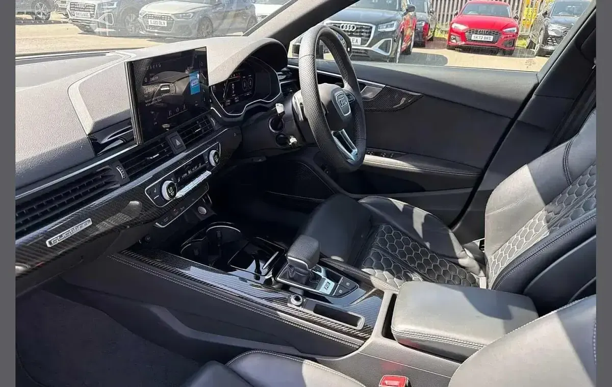 Used Audi RS4 Design 450 HP (330 kW) 2023 Black Estate