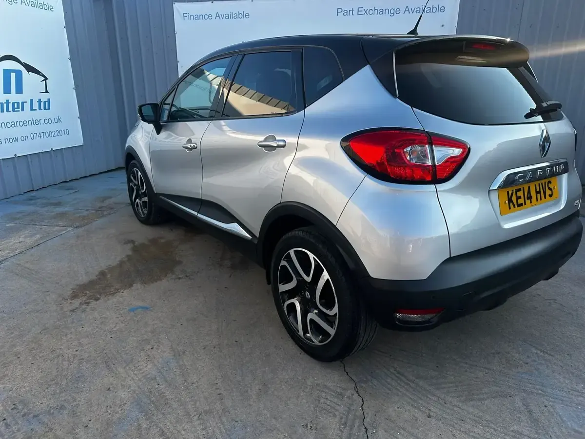 Used Renault Captur Dynamique 90 HP (66 kW) 2014 Silver SUV