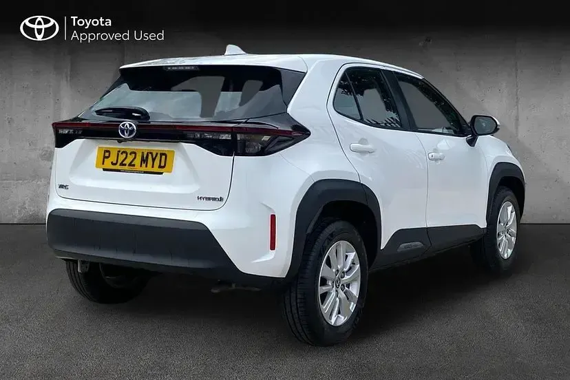 Used Toyota Yaris Cross 114 HP (83 kW) 2022 Pure white SUV