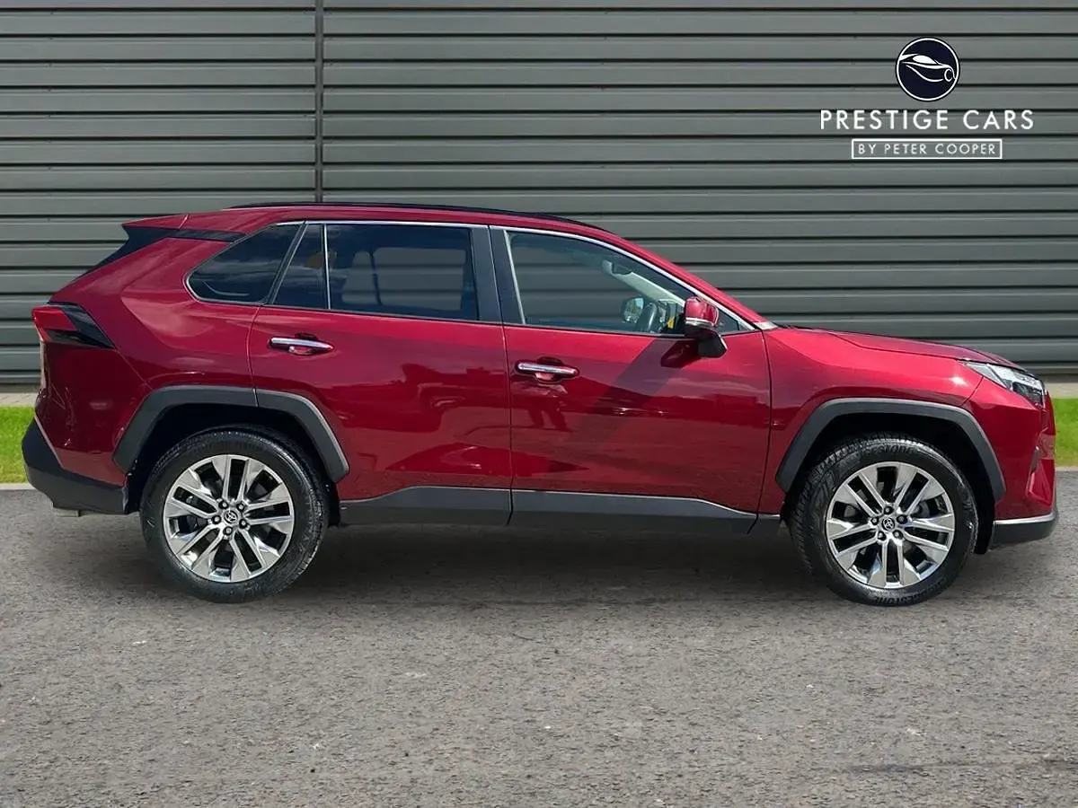 Used Toyota RAV4 218 HP (160 kW) 2023 Red SUV