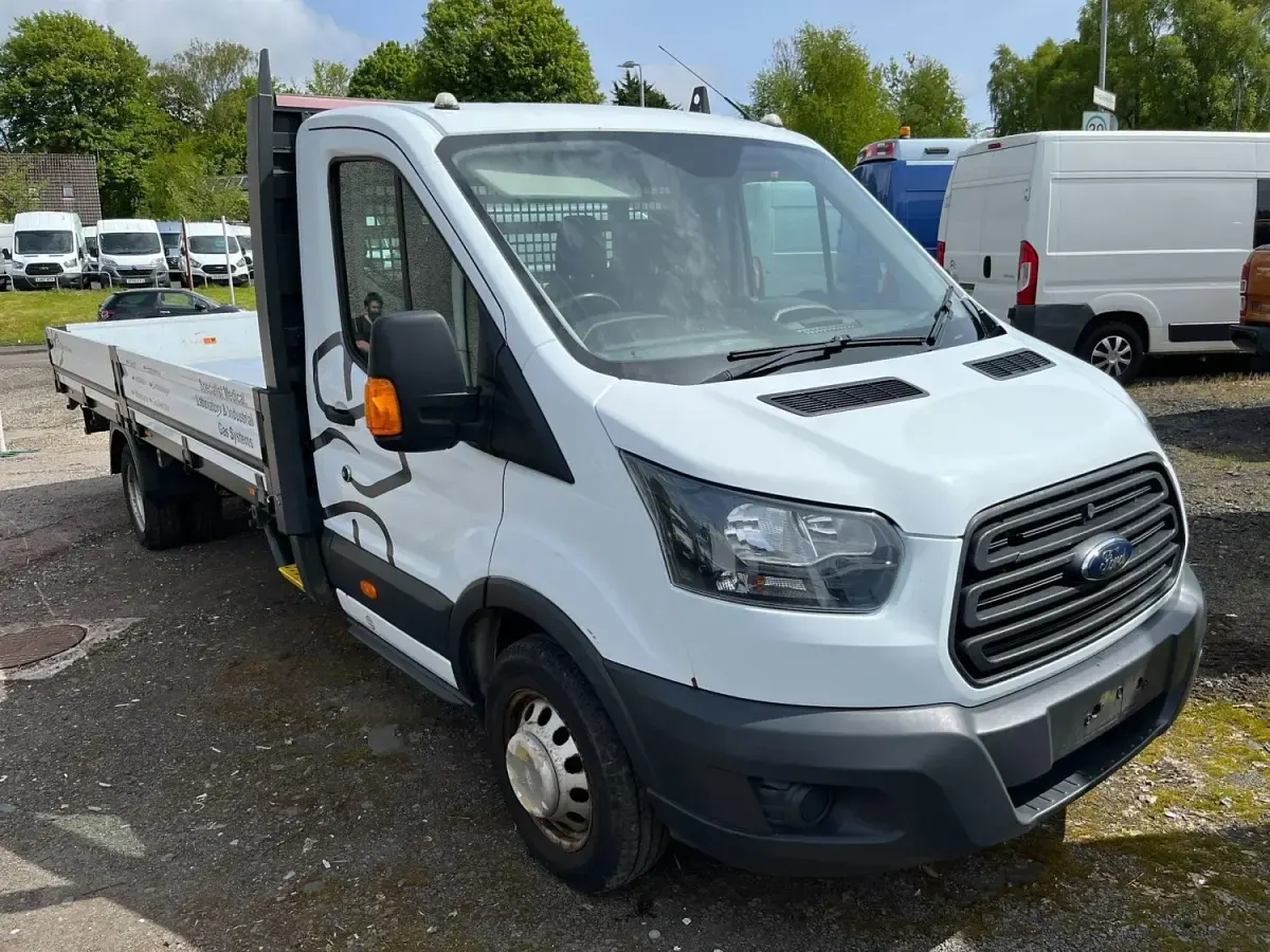 Usado Ford Transit 170 HP (125 kW) 2019 Branco Cabrios