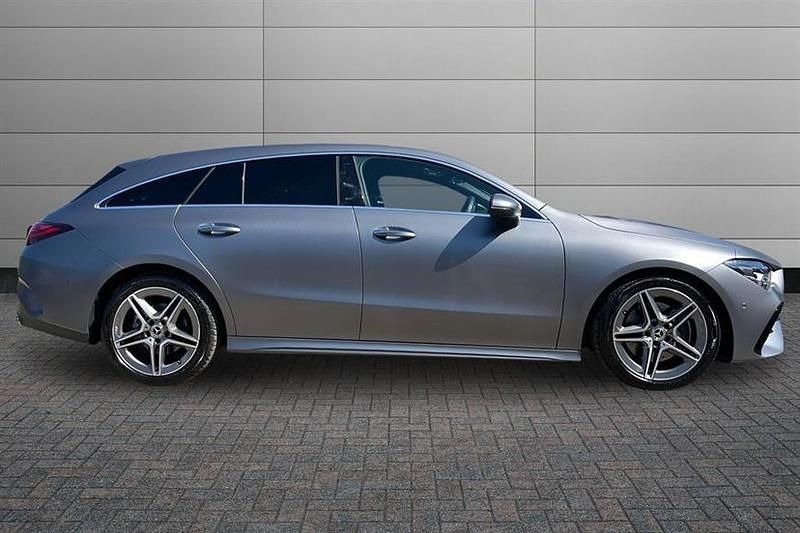 Used Mercedes CLA200 Executive 163 HP (119 kW) 2025 Mountain grey Estate
