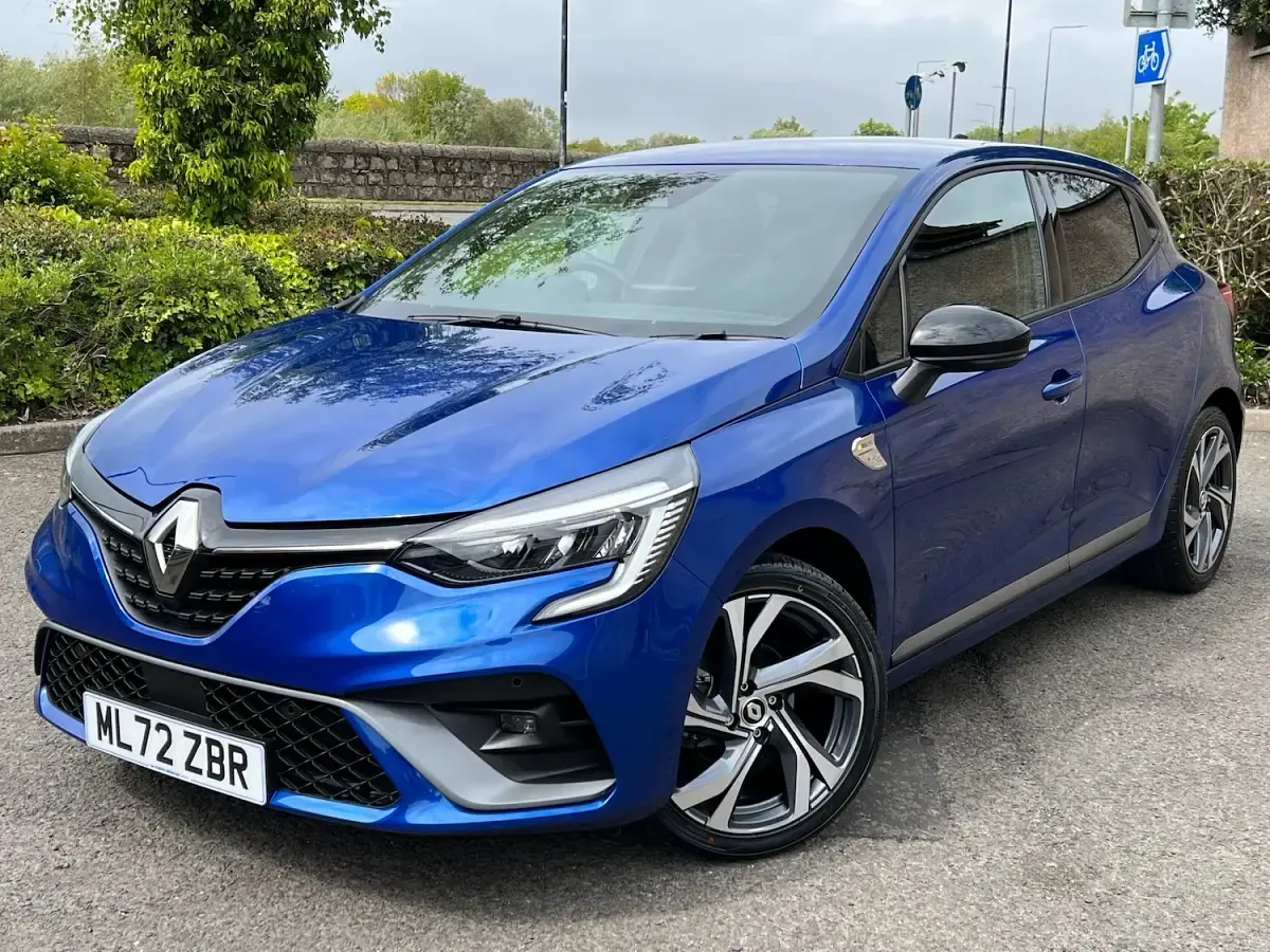 Used Renault Clio V RS Line 90 HP (66 kW) 2022 Iron blue metallic Hatchback