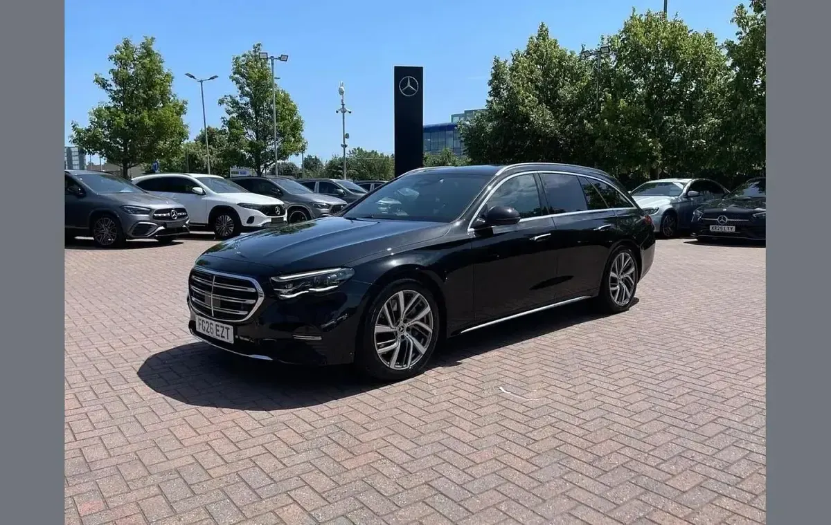 Used Mercedes E220 Premium 194 HP (142 kW) 2026 Black Estate