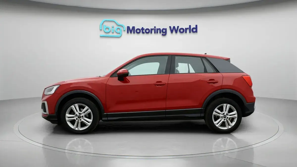 Usado Audi Q2 Sport 148 CV (108 kW) 2023 Rojo SUV