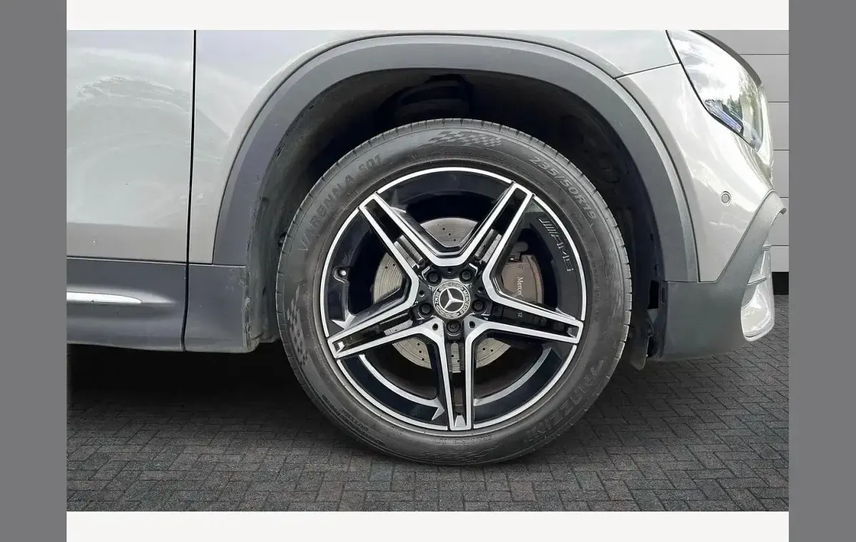 Used Mercedes GLB200 Executive 163 HP (119 kW) 2023 Grey SUV