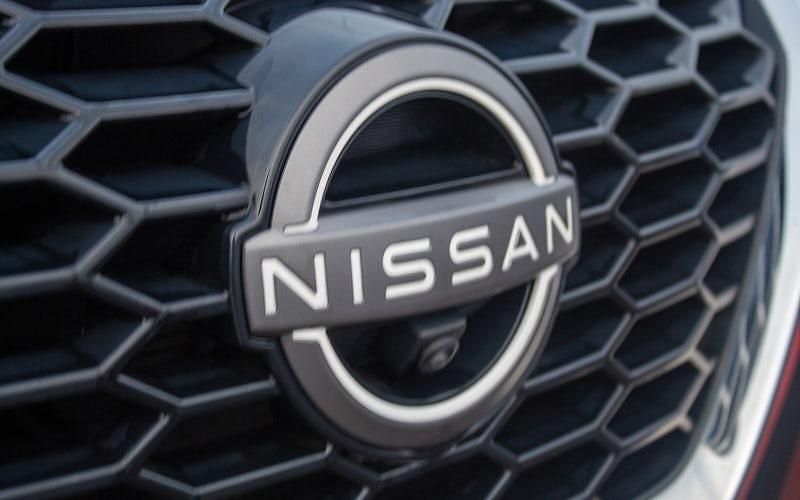 Used Nissan Juke Tekna 114 HP (83 kW) 2023 Fuji sunset red SUV