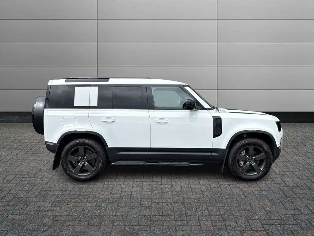 Usado Land Rover Defender S 345 HP (253 kW) 2024 Branco SUV