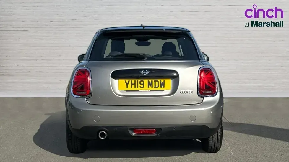 Used Mini Cooper Classic 136 HP (100 kW) 2019 Silver Hatchback