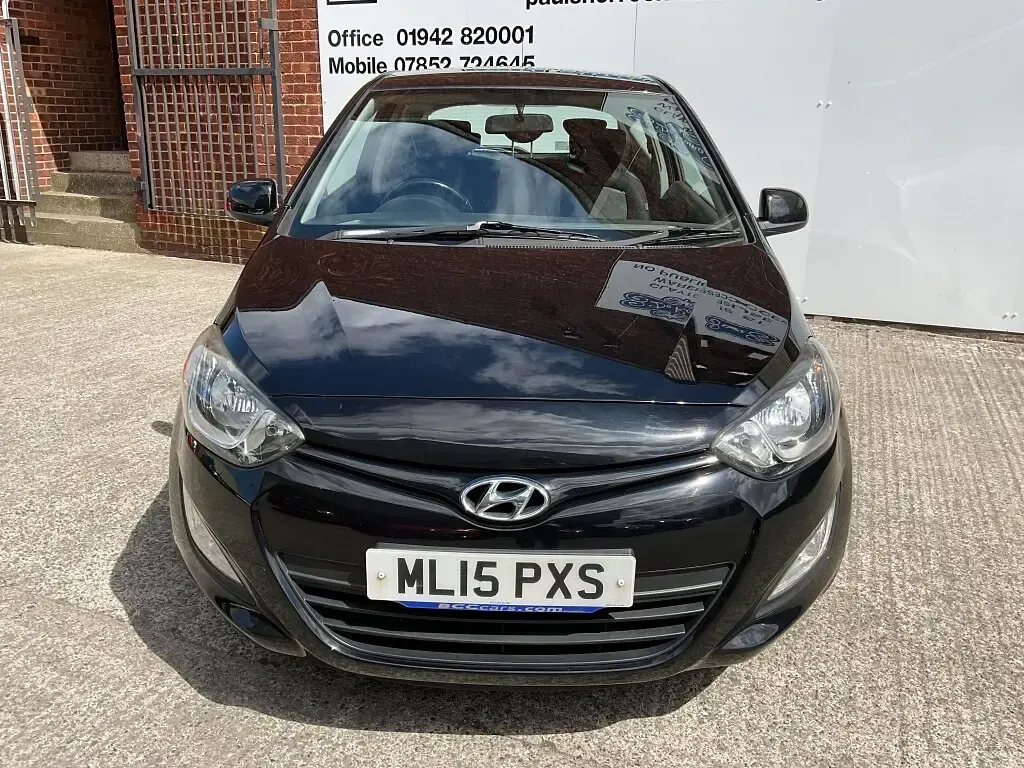 Used Hyundai i20 Active 84 HP (61 kW) 2015 Black Hatchback