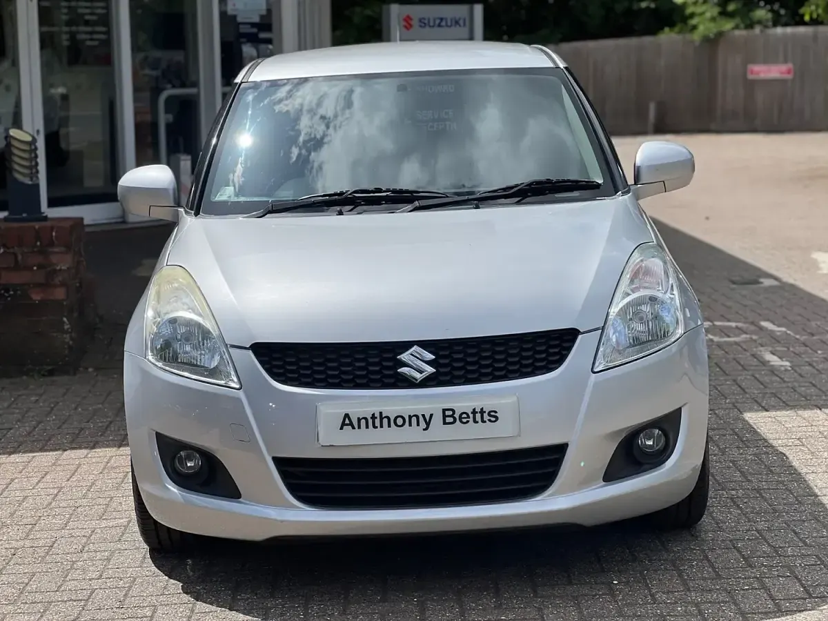 Used Suzuki Swift SZ4 94 HP (69 kW) 2012 Silver Hatchback