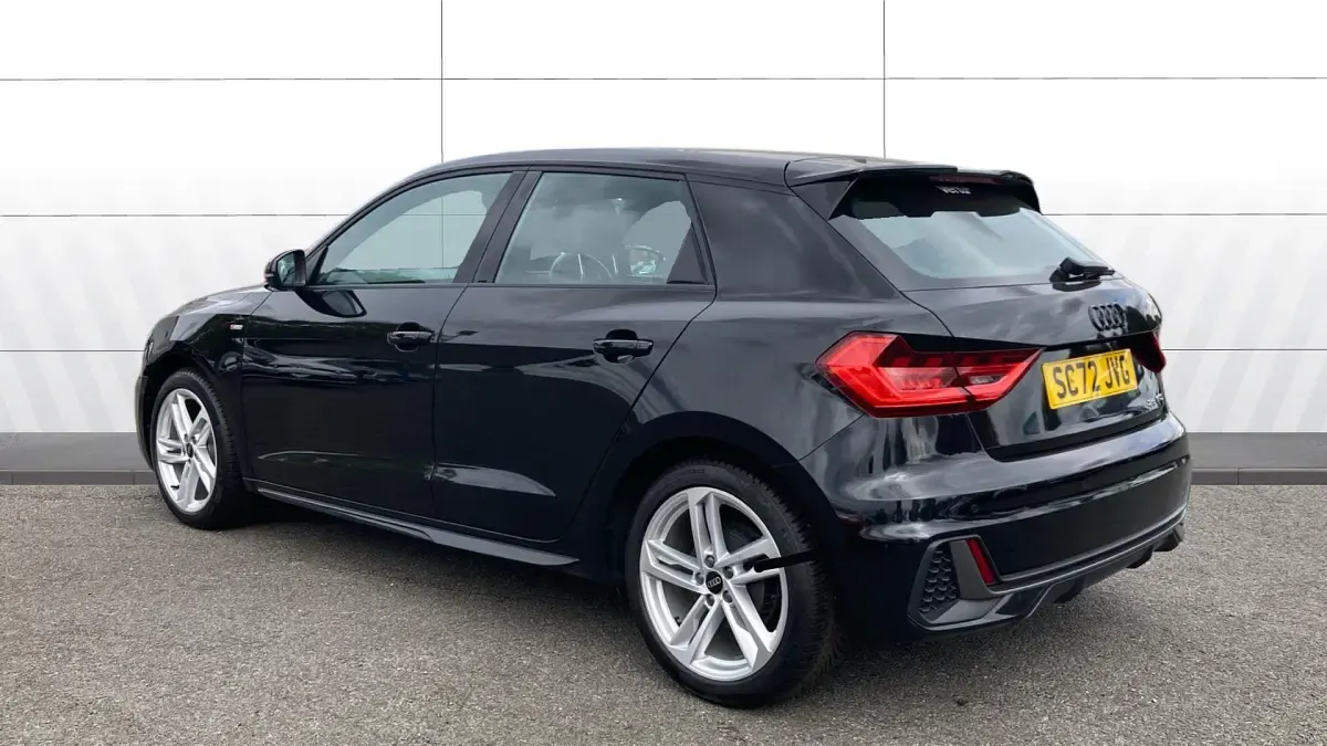 Used Audi A1 Advanced 95 HP (69 kW) 2023 Black SUV