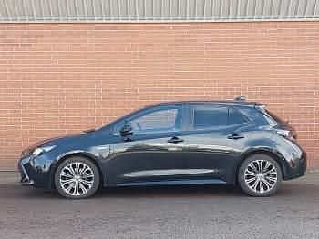 Used Toyota Corolla Design 184 HP (135 kW) 2020 Black Hatchback