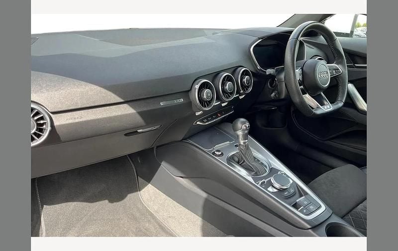 Used Audi TT Roadster S-Line 197 HP (144 kW) 2022 White Cabriolet