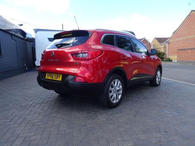 Usado Renault Kadjar Dynamique 110 HP (80 kW) 2016 Vermelho SUV