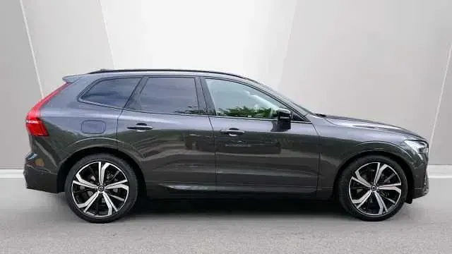Usado Volvo XC60 Ultimate 247 HP (181 kW) 2023 Cinzento SUV