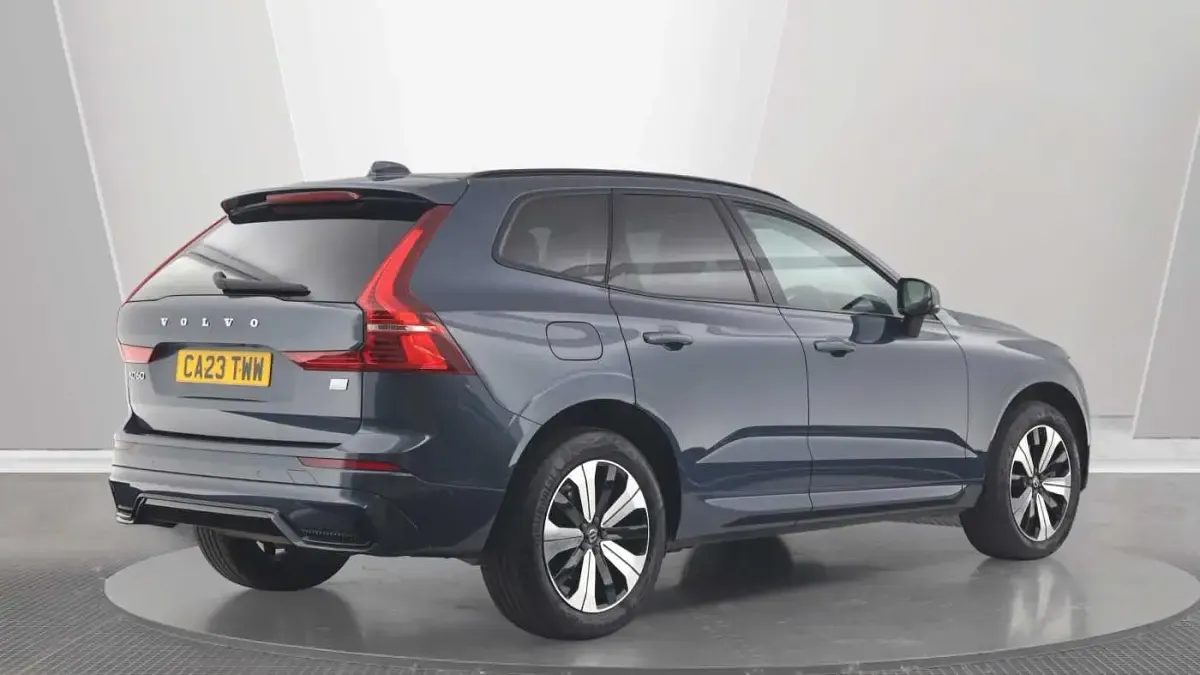 Used Volvo XC60 Plus 249 HP (183 kW) 2023 SUV