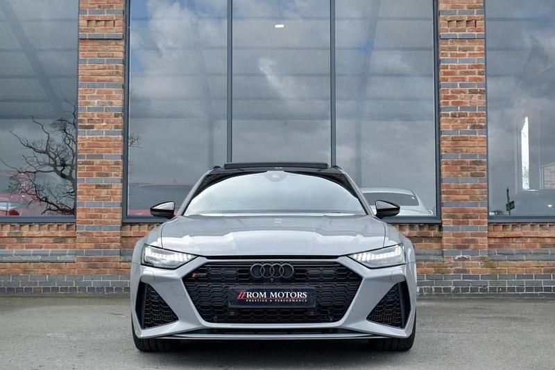 Begagnad Audi RS6 Comfort 2021 Grå Kombi
