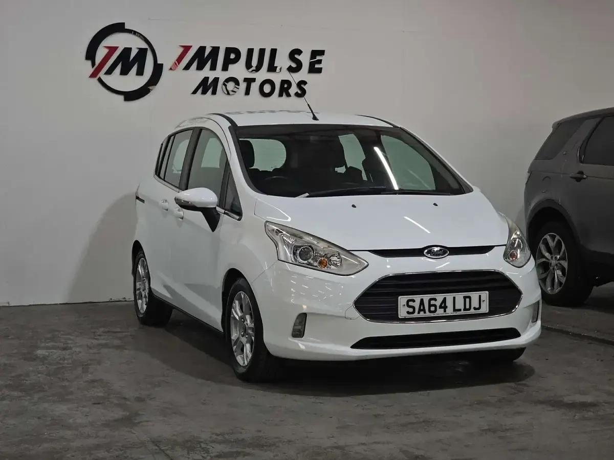 Used Ford B-MAX Zetec 105 HP (77 kW) 2014 White MPV