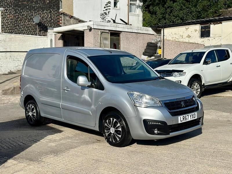 Silver Used 2017 Peugeot Partner MPV | £7,995 - Image 1/4