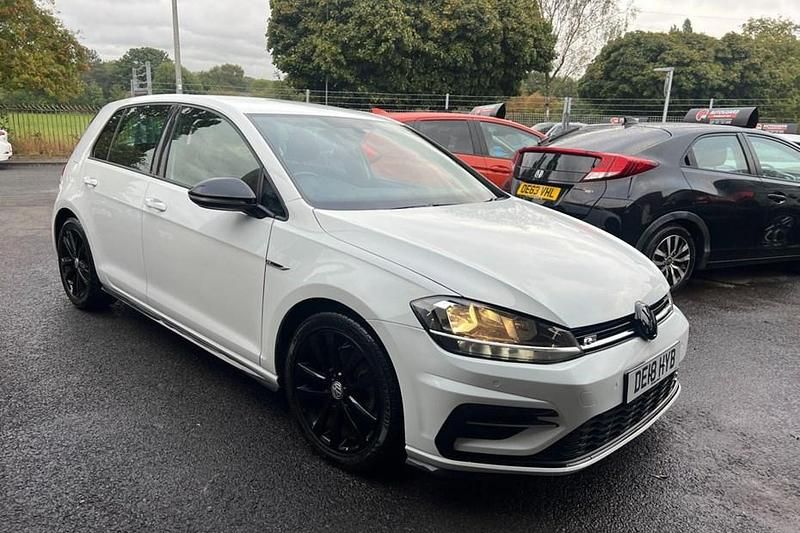 White Used 2018 VW Golf VII R-line Hatchback | £14,595 (Fair price) - Image 1/1