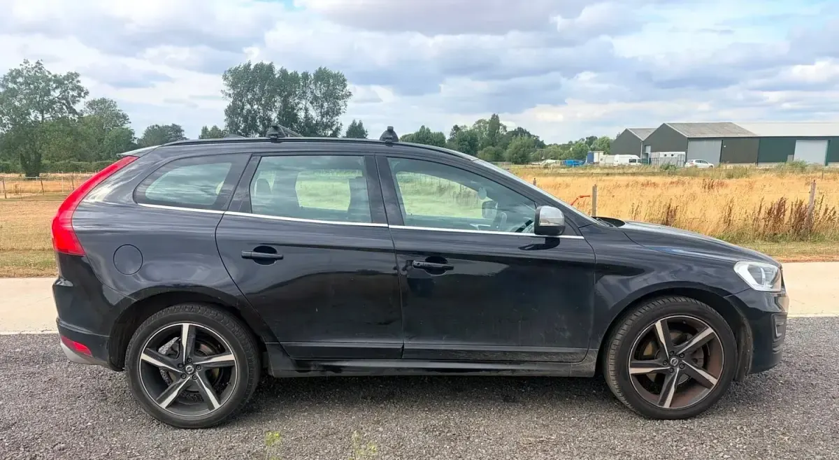 Used Volvo XC60 R-Design 2015 Black SUV