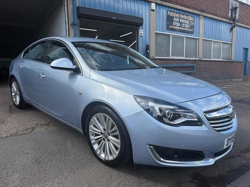 Silver Used 2015 Vauxhall Insignia Hatchback | £3,695 (Good price) - Image 1/4
