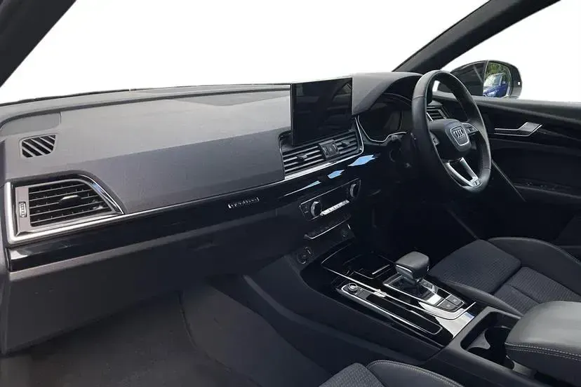 Used Audi Q5 Black Edition 265 HP (194 kW) 2024 Blue SUV