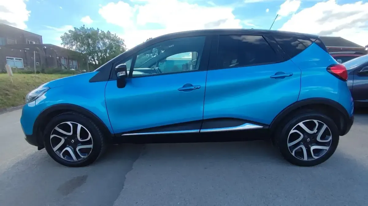 Used Renault Captur Dynamique 90 HP (66 kW) 2013 Blue SUV