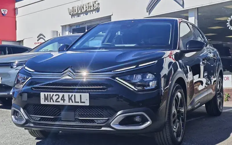 Used Citroën C4 PureTech 131 HP (96 kW) 2024 Black SUV