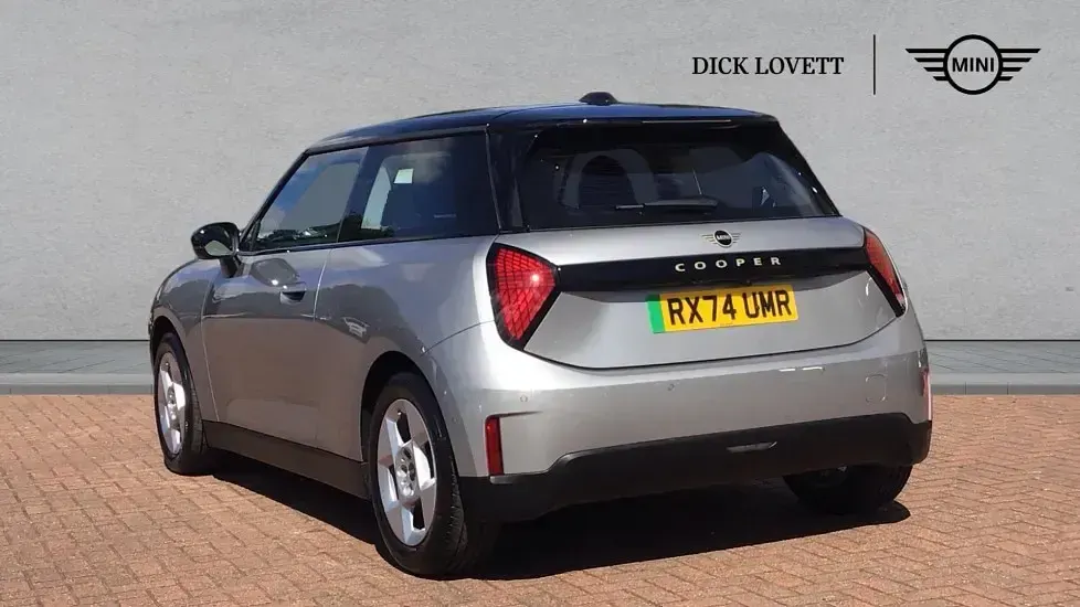 Used Mini Cooper Hatch 135 kW (184 HP) 2024 Silver Hatchback