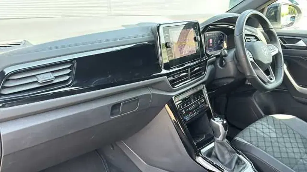 Used VW T-Roc 150 HP (110 kW) 2025 SUV