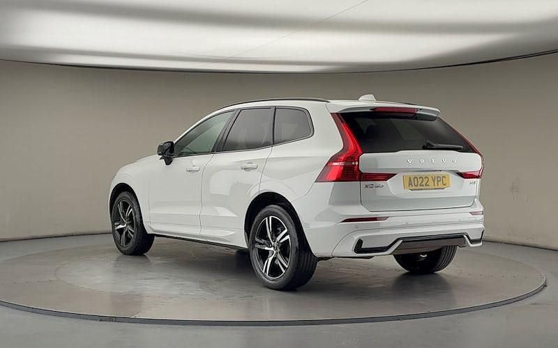 Used Volvo XC60 R-Design 250 HP (183 kW) 2021 SUV