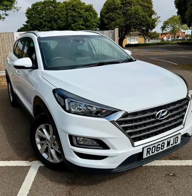 Used Hyundai Tucson SE 132 HP (97 kW) 2018 White SUV