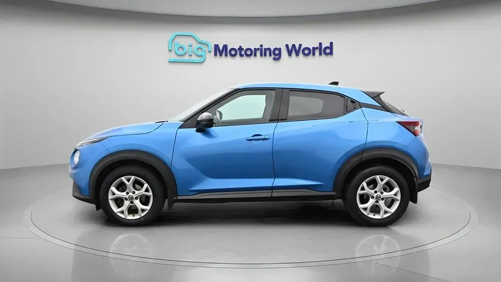Usado Nissan Juke N-Connecta 114 HP (83 kW) 2021 Azul SUV