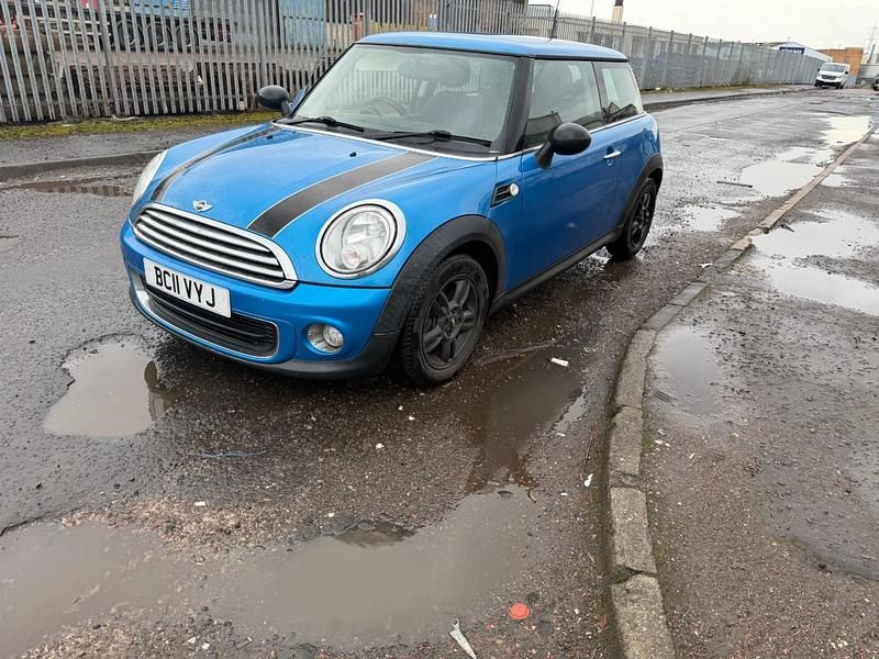 Usado Mini ONE Hatch 98 CV (72 kW) 2011 Azul Utilitario