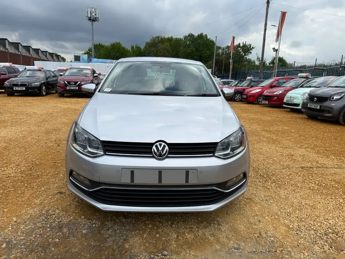 Used VW Polo SEL 90 HP (66 kW) 2014 Silver Hatchback