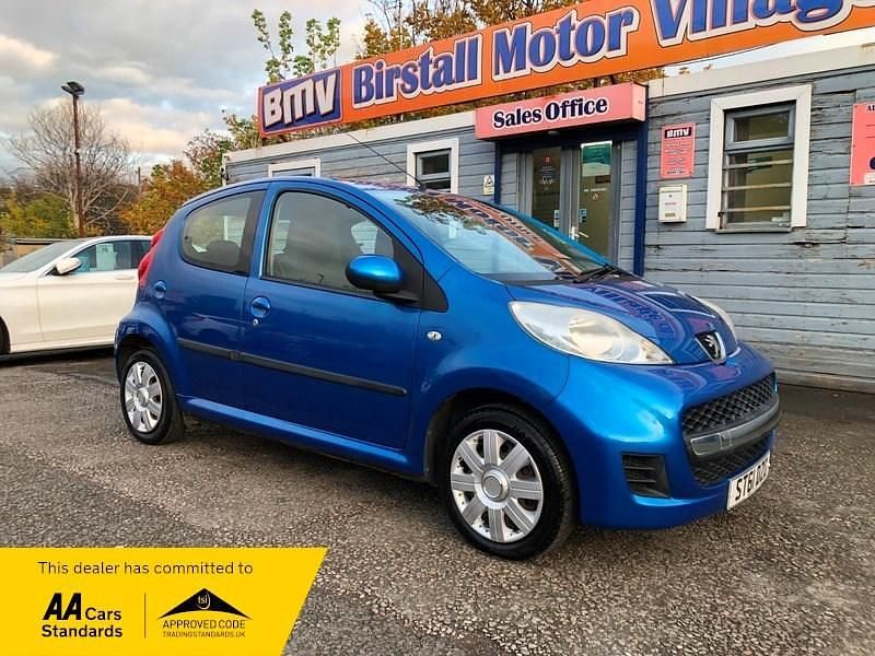 Blue Used 2011 Peugeot 107 Hatchback | £2,795 (Fair price) - Image 1/4