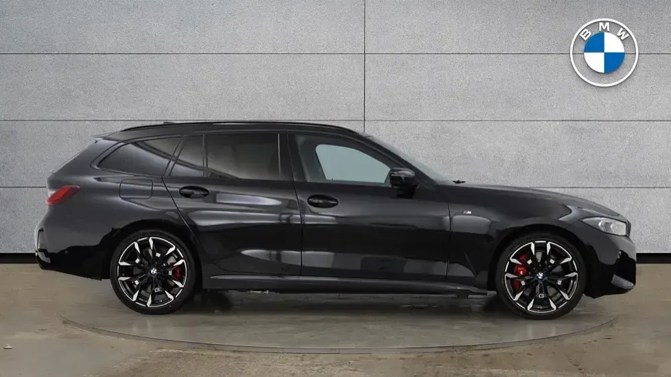 Used BMW 330 M Sport 288 HP (211 kW) 2025 Black Estate