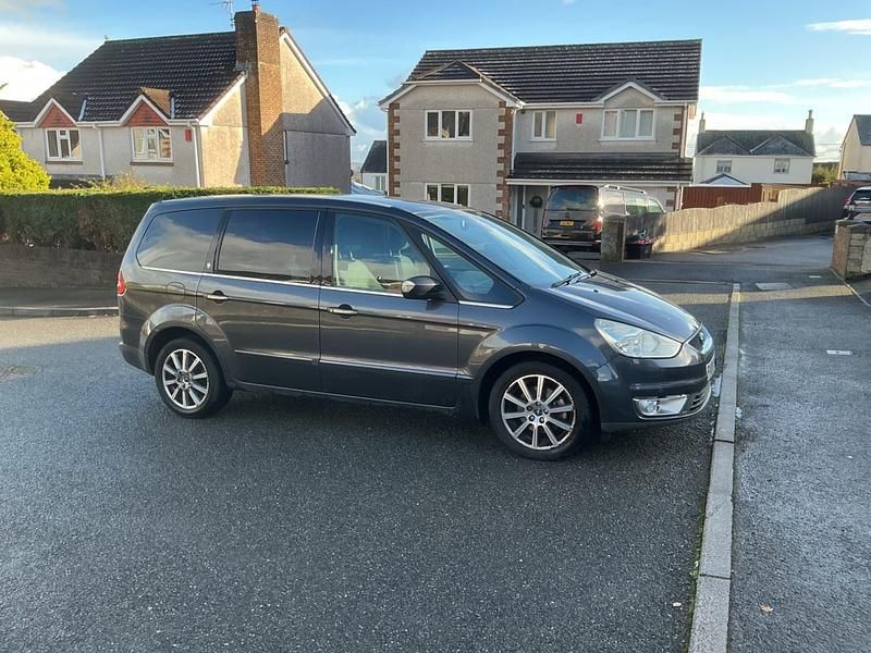 Grey Used 2008 Ford Galaxy Ghia MPV | £2,000 (Good price) - Image 1/4