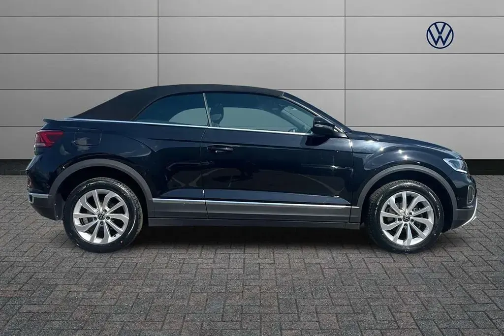 Usado VW T-Roc Cabriolet Style 108 HP (79 kW) 2023 Preto Cabrios