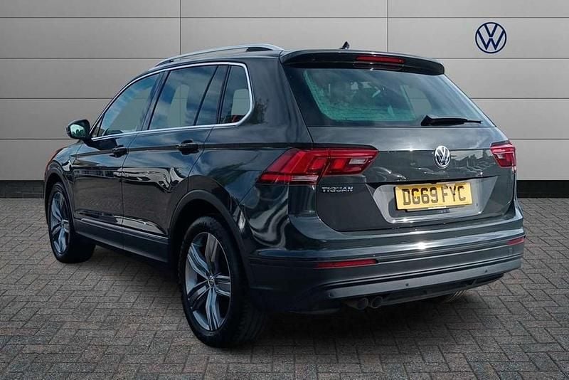 Usado VW Tiguan Match 150 CV (110 kW) 2019 Gris SUV
