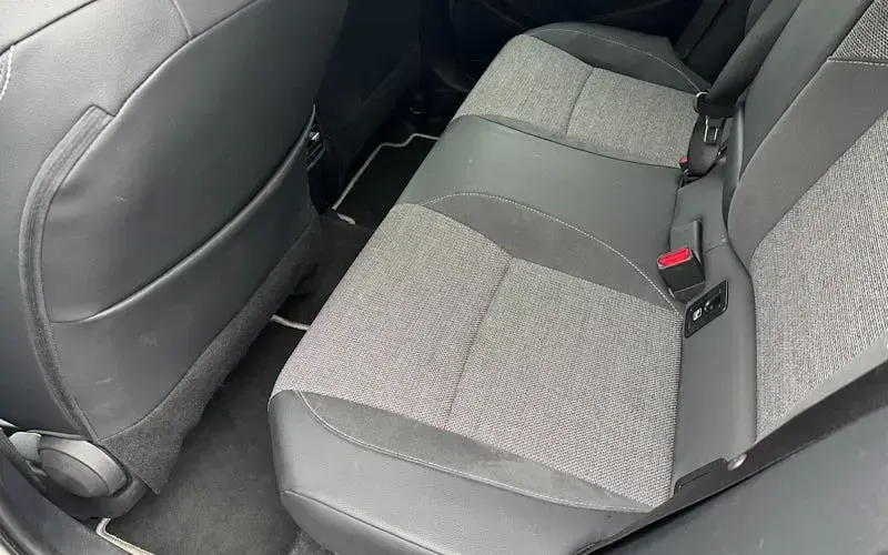 Used Toyota Corolla Design 140 HP (102 kW) 2025 Silver Estate