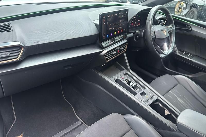 Used Cupra Leon VZ2 242 HP (177 kW) 2024 Metallic  nevada white Estate