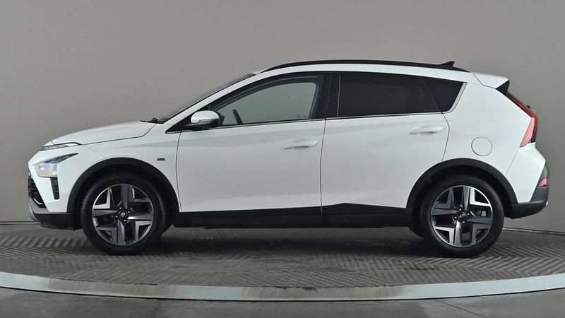 Used Hyundai Bayon Premium 100 HP (73 kW) 2023 White SUV