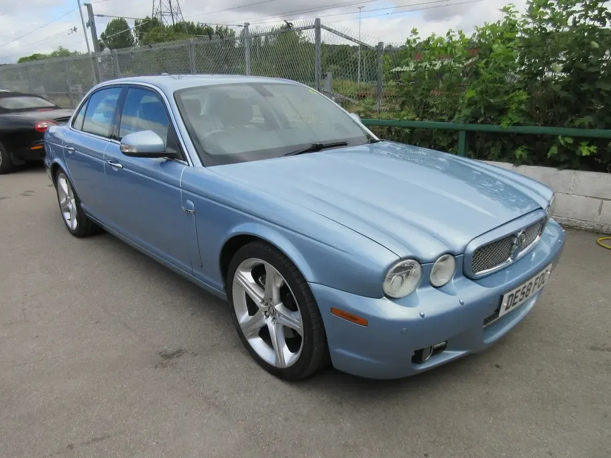 Used Jaguar XJ Sovereign 207 HP (152 kW) 2008 Blue Sedan
